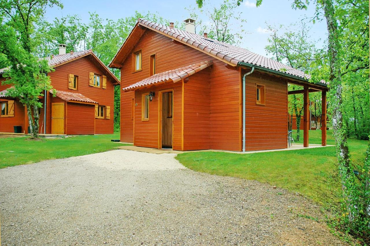 Maison De 2 Chambres Avec Vue Sur Le Lac Piscine Partagee Et Jardin Amenage A Lachapelle Auzac Esterno foto