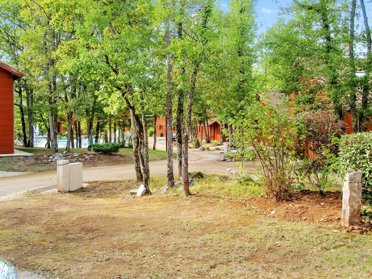 Maison De 2 Chambres Avec Vue Sur Le Lac Piscine Partagee Et Jardin Amenage A Lachapelle Auzac Esterno foto